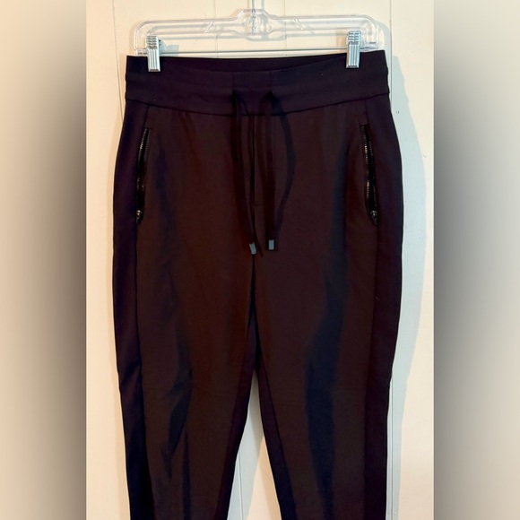 Athleta Headlands Hybrid Trek Ladies Black Joggers with Zipper Pockets, Size 4 - Picture 4 of 8